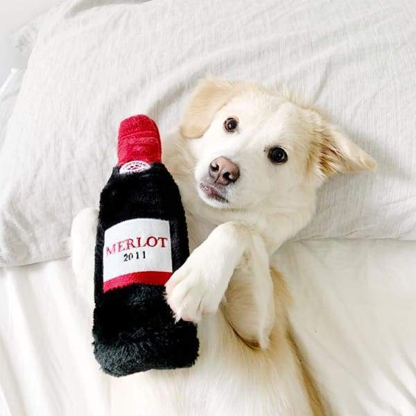 ZippyPaws [10% OFF] ZippyPaws Happy Hour Crusherz Red Wine Dog Accessories